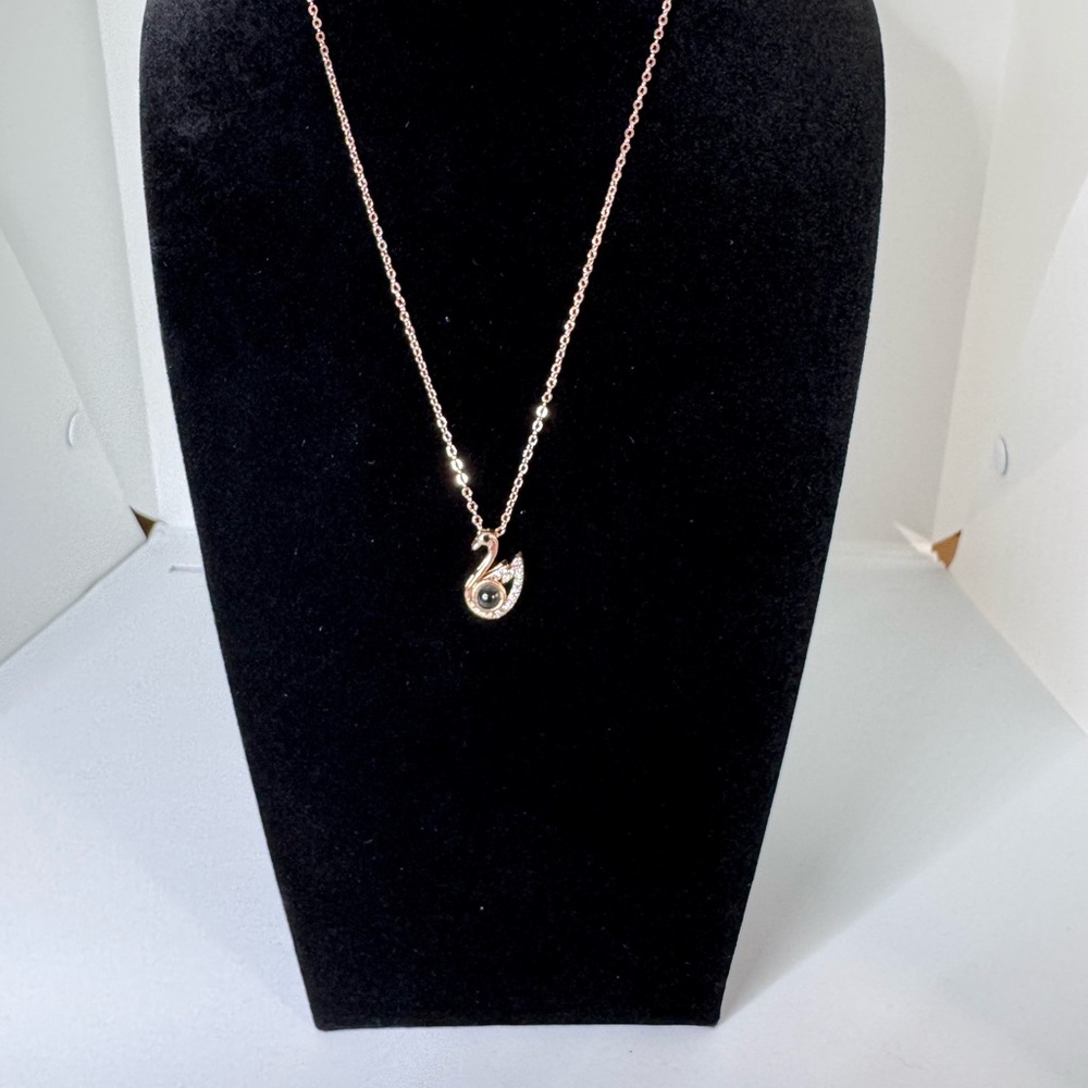 Elegant Rose Gold Necklace